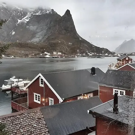Cozy House By The Fjord In The Heart Of Lofoten Reine Exterior photo