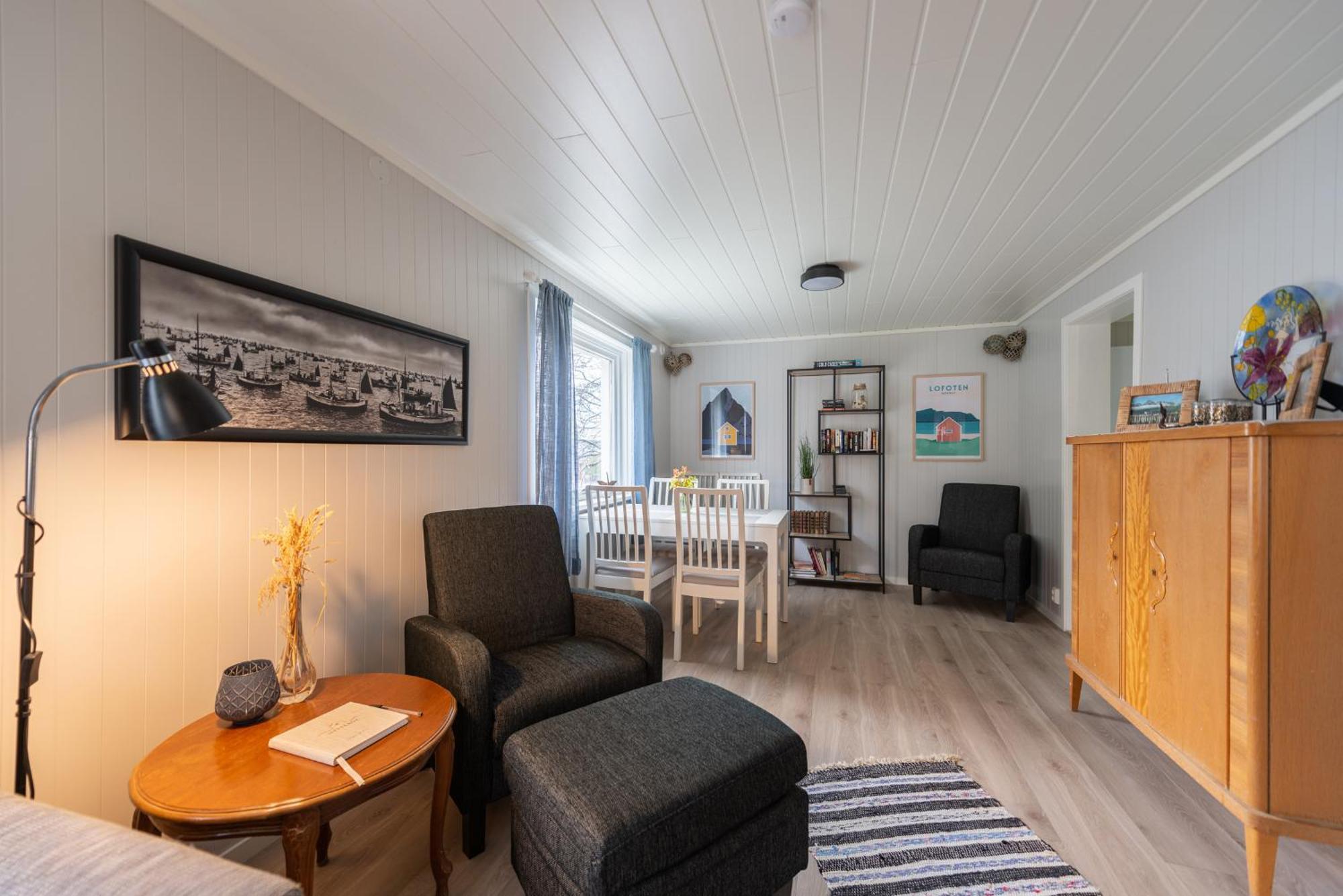 Cozy House By The Fjord In The Heart Of Lofoten Holiday home