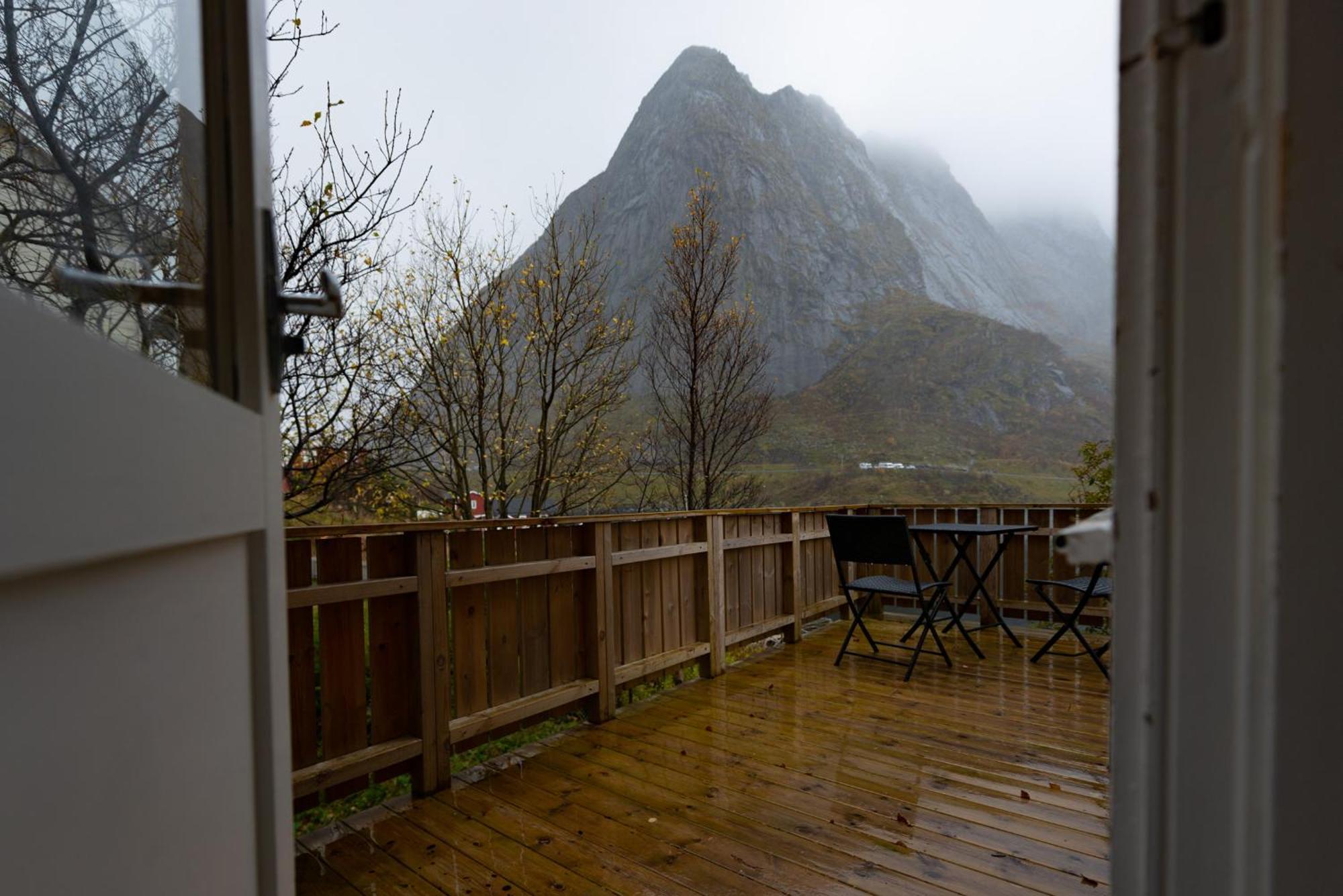 Cozy House By The Fjord In The Heart Of Lofoten Holiday home