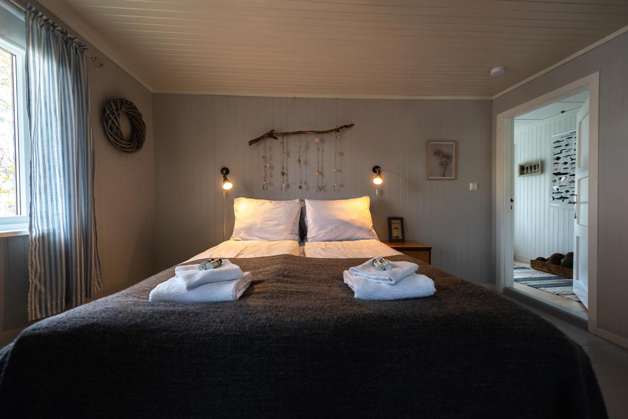 Cozy House By The Fjord In The Heart Of Lofoten *